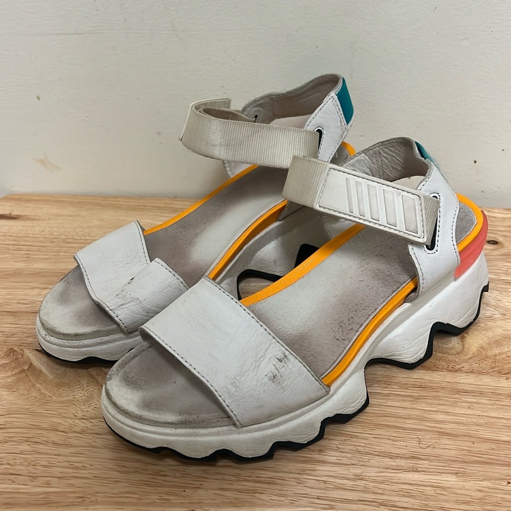 Sorel Sandals Size 7.5